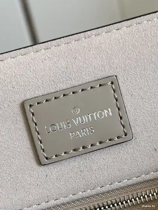 SAC LOUIS PLAT PETIT VUITTON 0701